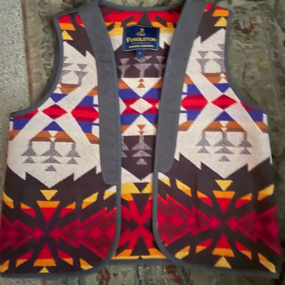 Pendleton vest. Beautiful Native American designs. Great to wear with anything.